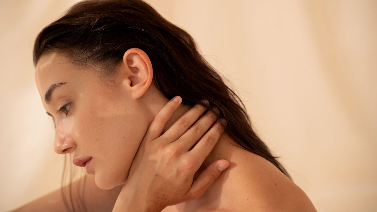 La Nigelle & peau : un allié naturel pour l’eczéma, le psoriasis et l’acné