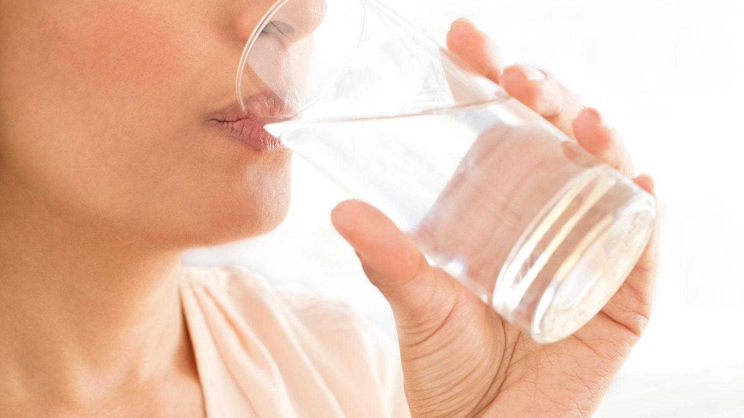 L'eau : La potion magique pour une vie saine et énergique - lofficinedumonde.fr